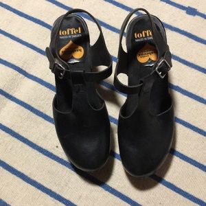 Clogs- Swedish Hasbeens